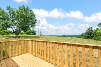 2832 Vicksburg Ln in Strawberry Plains, TN - Building Photo - Building Photo