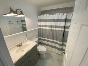 66 North St, Unit A in Burlington, VT - Building Photo - Building Photo