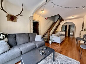 48 Englewood Ave, Unit 2 in Boston, MA - Building Photo - Building Photo