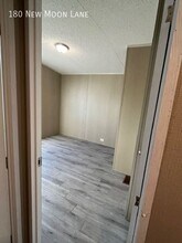 180 New Moon Ln in Wichita Falls, TX - Building Photo - Building Photo