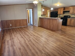 306 E Spruce St in Portales, NM - Building Photo - Building Photo