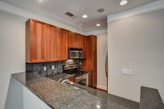216 Semel Dr in Atlanta, GA - Building Photo - Building Photo