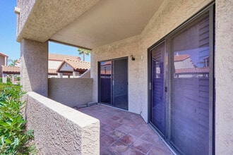 10301 70th N St, Unit 124 in Paradise Valley, AZ - Building Photo - Building Photo