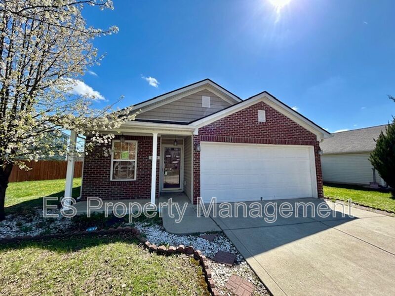 5345 Dollar Run Dr in Indianapolis, IN - Building Photo