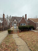 16611 Lauder St in Detroit, MI - Building Photo