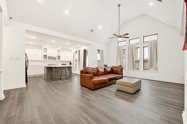 property at 12331 Palmetto Dr