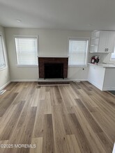 3143 Hiawatha Ave in Point Pleasant, NJ - Foto de edificio - Building Photo