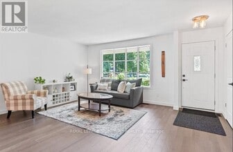 4 Laguna Crescent in St Catharines, ON - Building Photo - Building Photo