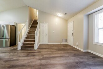 350 Paris Dr in Lawrenceville, GA - Building Photo - Building Photo