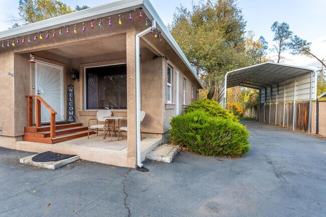 3274 Quartz Hill Rd in Redding, CA - Building Photo - Building Photo