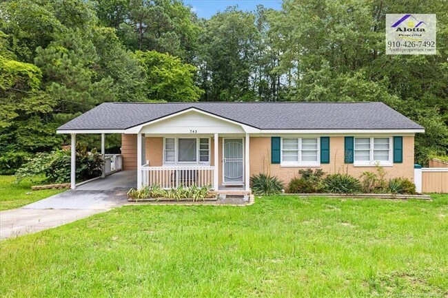 743 Rustland Dr in Fayetteville, NC - Building Photo - Building Photo