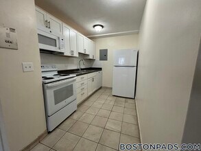 88 Gardner St, Unit 4B in Boston, MA - Building Photo - Building Photo