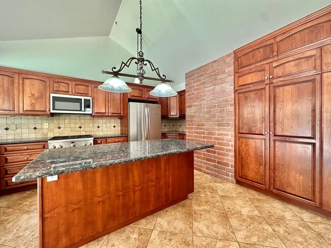 15140 Andorra Way in San Diego, CA - Building Photo - Building Photo