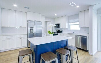 1950 NE 30th St in Lighthouse Point, FL - Building Photo - Building Photo