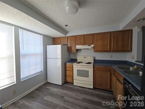 5115 Fair Wind Ln in Charlotte, NC - Building Photo - Building Photo