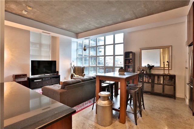 23-523 Brant St in Toronto, ON - Building Photo - Building Photo