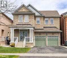 47 Niceview Dr in Brampton, ON - Building Photo