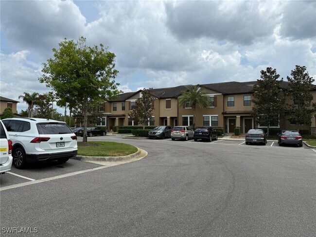 4252 Fennwood Ct in Zephyrhills, FL - Building Photo - Building Photo