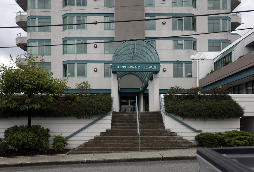 Trethewey Tower in Abbotsford, BC - Building Photo