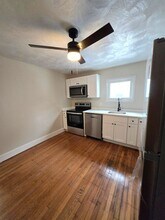 89 Armistice Blvd, Unit Unit 1R in Pawtucket, RI - Building Photo - Building Photo