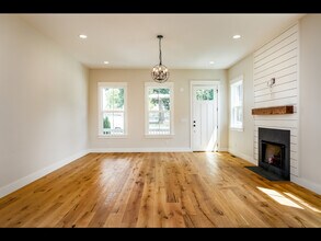 1449 14th Ave S in Nashville, TN - Building Photo - Building Photo