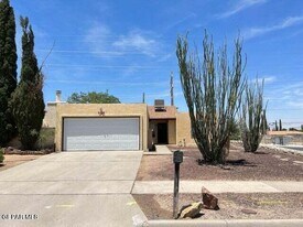 3329 Red Sails Dr in El Paso, TX - Building Photo