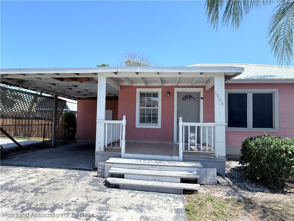 1008 Glenwood Ave in Sebring, FL - Building Photo
