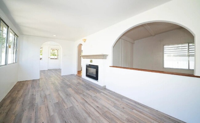 property at 4025 State St