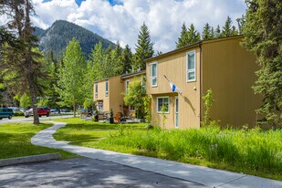 168 Marmot Cres in Banff, AB - Building Photo