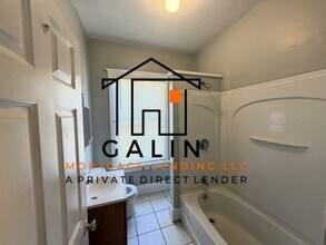 20 W 54th St in Savannah, GA - Building Photo - Building Photo