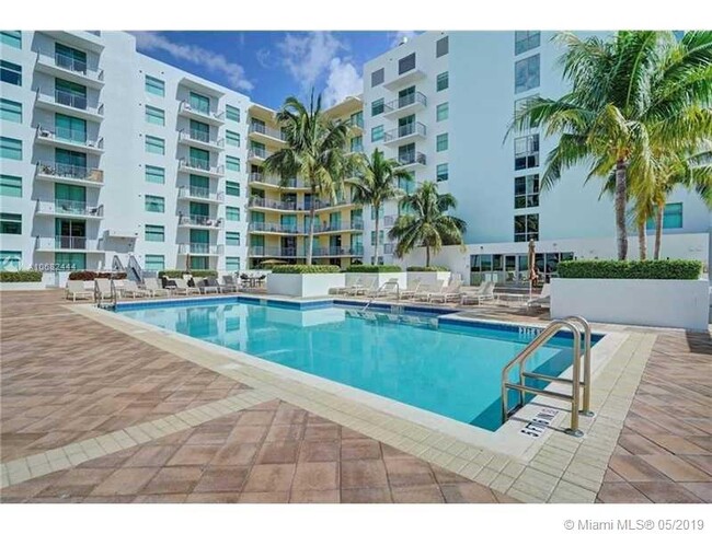 140 S Dixie Hwy, Unit 1002 in Hollywood, FL - Building Photo - Building Photo