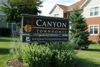 36 Canyon Ln in McFarland, WI - Building Photo - Building Photo