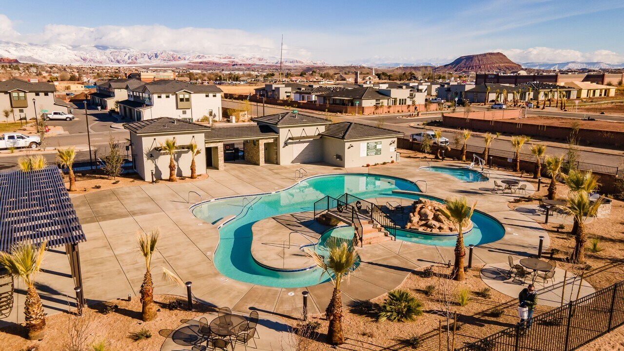 2674 Rain Tree St in Saint George, UT - Building Photo