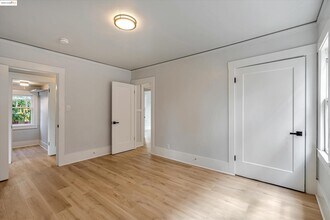 865 40th St in Oakland, CA - Building Photo - Building Photo