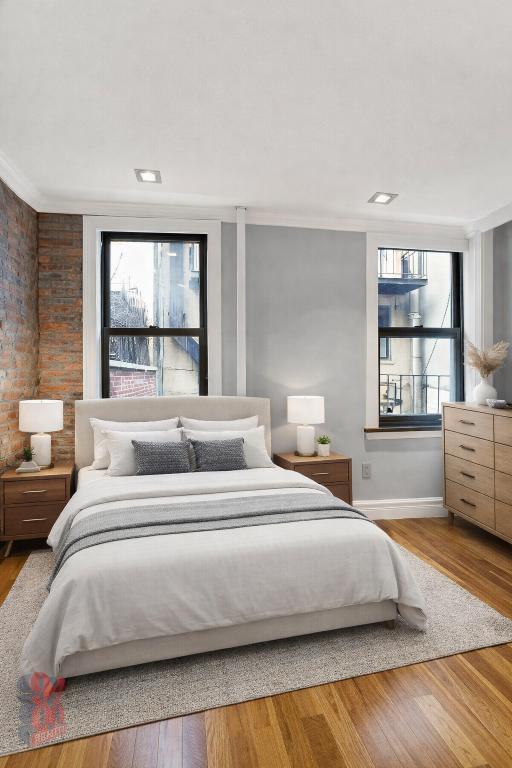 218 Avenue A, Unit 2RS in New York, NY - Foto de edificio - Building Photo