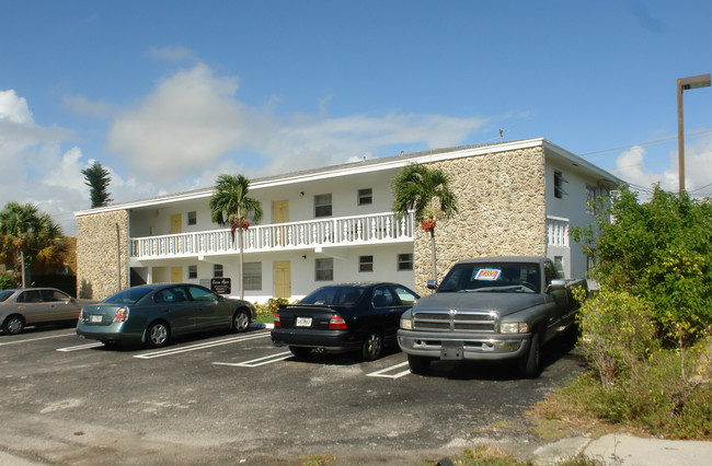 100 SW 2nd Ave in Boynton Beach, FL - Foto de edificio - Building Photo