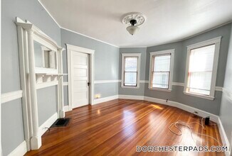 18 Romsey St in Boston, MA - Building Photo - Building Photo