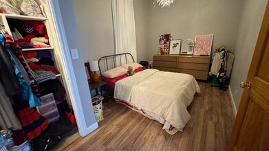 1368 W Evergreen Ave, Unit 2R in Chicago, IL - Building Photo - Building Photo