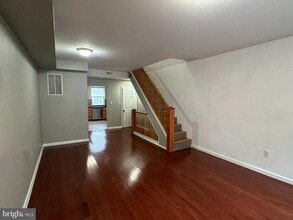 715 Tree St in Philadelphia, PA - Building Photo - Building Photo