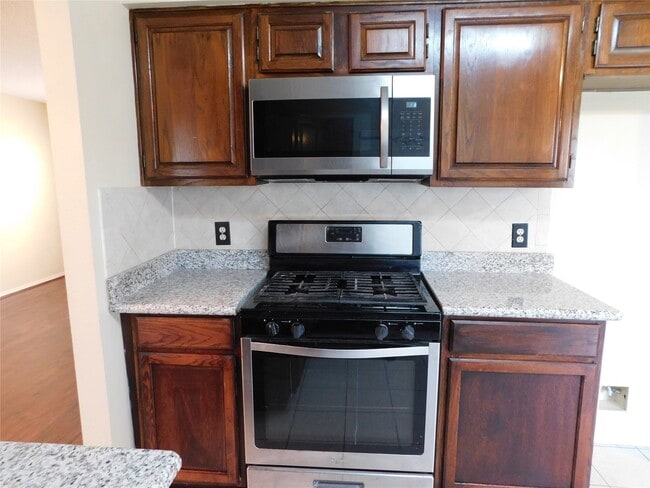 property at 3303 Rimrock Dr