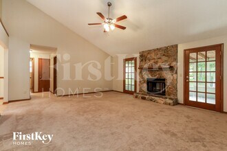 515 Nassau Ct in Orange Park, FL - Foto de edificio - Building Photo