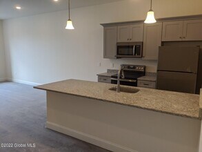 12 White St in Cohoes, NY - Building Photo - Building Photo