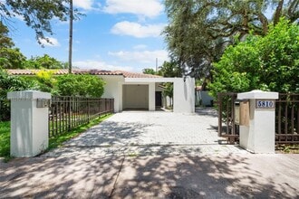5810 Maggiore St in Coral Gables, FL - Foto de edificio - Building Photo