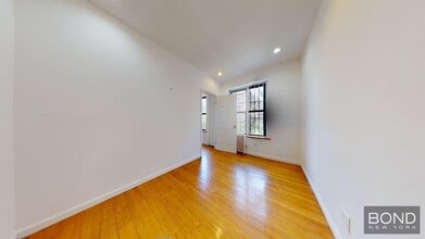 214 First Avenue in Manhattan, NY - Building Photo - Building Photo