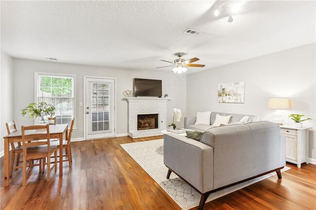 1166 Magnolia Way SE in Smyrna, GA - Building Photo - Building Photo