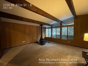 2326 NE 85th St in Seattle, WA - Building Photo - Building Photo