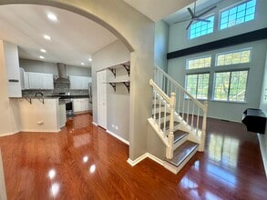 58 W Briarwood Dr in Streamwood, IL - Building Photo - Building Photo