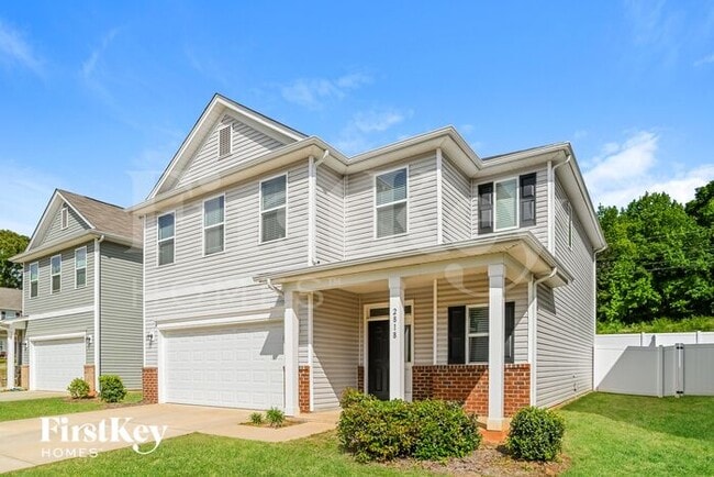 2818 Curbstone Ln in Charlotte, NC - Building Photo - Building Photo