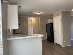932 SE 40th Pl in Melrose, FL - Building Photo - Building Photo