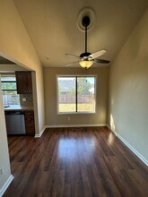 16236 NW Lyndel Ln in Beaverton, OR - Building Photo - Building Photo